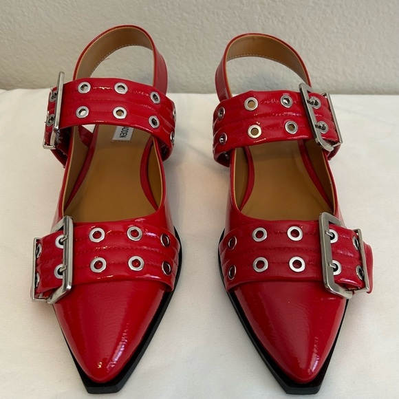 NEW, Steve Madden Graya Red Patent Leather Buckle Slingback Flats, Size 11 - Picture 3 of 10